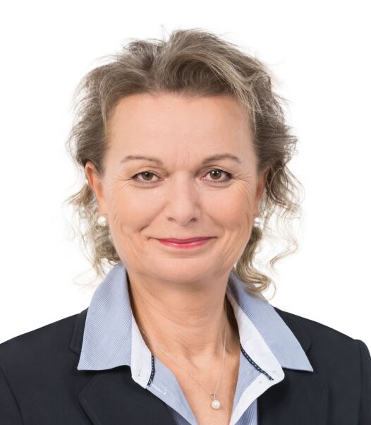 Frau Johanna Schwarz