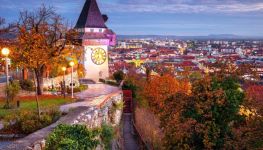             Graz im Herbst
    