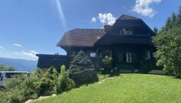             Idyllisches Holzblockhaus mit Einliegerwohnung (Ferienwohnung)  in wunderschöner Naturlage in Schardorf/Trofaiach
    