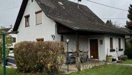             Charmantes Einfamilienhaus in Ruhelage
    