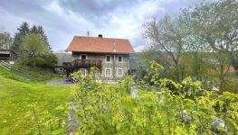             Rustikales Landhaus in Traumlage, vollsaniert mit Sauna, Wellnessbad, Zirbenzimmer und vielem mehr - Kärntner Wohntraum!
    