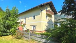             Traumhaftes Apartmenthaus in malerischer Lage im Ski und Wandergebiet Mallnitz/Ankogel - ideal für Investoren oder eine Grossfamilie!
    