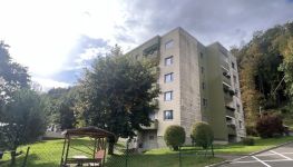             Perfekt aufgeteilte 3-Zimmer-Wohnung mit Loggia und Carport in Leoben-Hinterberg
    