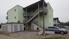             Vorchdorf: Neubauwohnung mit Balkon und Autoabstellplatz - als Büro oder Angestelltenbetriebswohnung nutzbar!
    