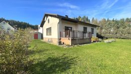             Bungalow in sonniger und ruhiger Naturlage am Stadtrand von Villach - großer Garten mit Baumbestand!
    