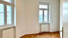             WG GEEIGNET - NEU ADAPTIERTE 4 ZIMMER WOHNUNG
    